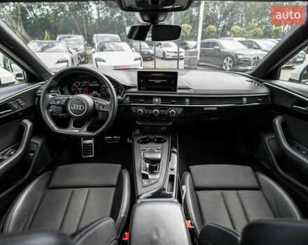 Белый Ауди А4, объемом двигателя 2 л и пробегом 175 тыс. км за 27990 $, фото 11 на Automoto.ua