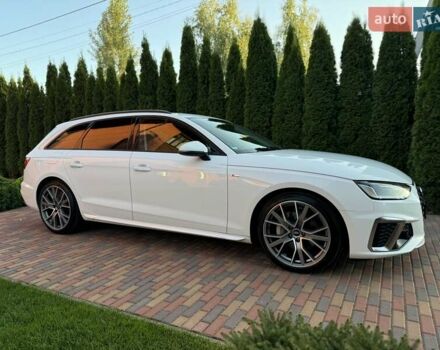 Белый Ауди А4, объемом двигателя 1.97 л и пробегом 157 тыс. км за 31999 $, фото 7 на Automoto.ua