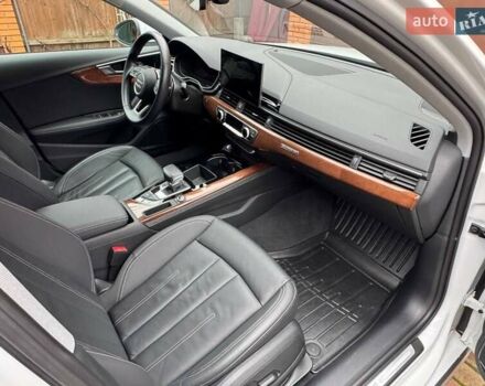 Белый Ауди А4, объемом двигателя 1.98 л и пробегом 12 тыс. км за 35000 $, фото 67 на Automoto.ua