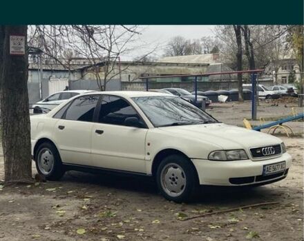 Белый Ауди А4, объемом двигателя 1.6 л и пробегом 3 тыс. км за 2202 $, фото 1 на Automoto.ua