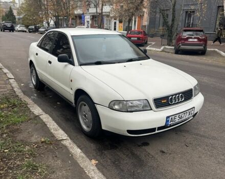 Белый Ауди А4, объемом двигателя 1.6 л и пробегом 310 тыс. км за 2000 $, фото 1 на Automoto.ua