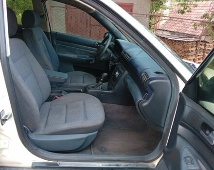 Білий Ауді А4, об'ємом двигуна 1.8 л та пробігом 327 тис. км за 850 $, фото 1 на Automoto.ua