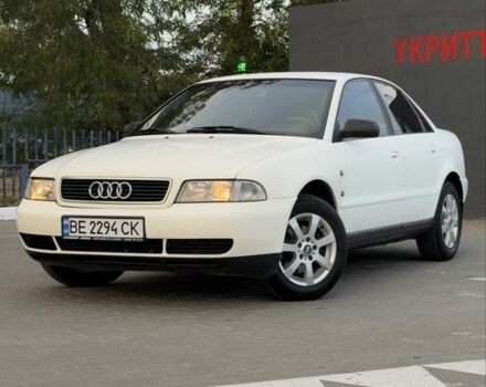 Білий Ауді А4, об'ємом двигуна 1.8 л та пробігом 310 тис. км за 2908 $, фото 1 на Automoto.ua