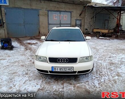Белый Ауди А4, объемом двигателя 1.8 л и пробегом 326 тыс. км за 3700 $, фото 1 на Automoto.ua