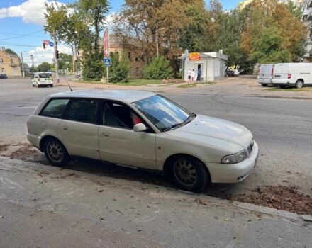 Білий Ауді А4, об'ємом двигуна 0 л та пробігом 350 тис. км за 803 $, фото 1 на Automoto.ua