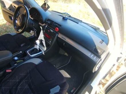 Ауди А4 2007 в Рожнятове на Automoto.ua Белый Ауди А4, объемом двигателя 1.97 л и пробегом 285 тыс. км за 7300 $, фото 1 на Automoto.ua