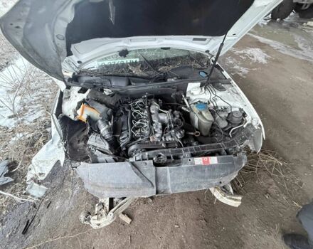 Белый Ауди А4, объемом двигателя 2 л и пробегом 250 тыс. км за 3000 $, фото 1 на Automoto.ua