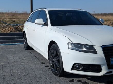 Білий Ауді А4, об'ємом двигуна 1.97 л та пробігом 300 тис. км за 6800 $, фото 1 на Automoto.ua