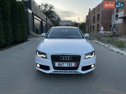 Белый Ауди А4, объемом двигателя 0 л и пробегом 320 тыс. км за 8200 $, фото 1 на Automoto.ua
