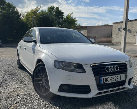 Белый Ауди А4, объемом двигателя 1.8 л и пробегом 292 тыс. км за 7900 $, фото 1 на Automoto.ua