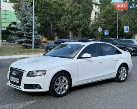 Белый Ауди А4, объемом двигателя 2 л и пробегом 180 тыс. км за 6700 $, фото 1 на Automoto.ua