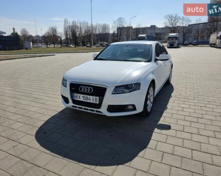 Белый Ауди А4, объемом двигателя 2 л и пробегом 307 тыс. км за 8900 $, фото 1 на Automoto.ua