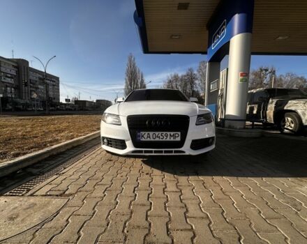 Белый Ауди А4, объемом двигателя 2 л и пробегом 211 тыс. км за 8100 $, фото 1 на Automoto.ua