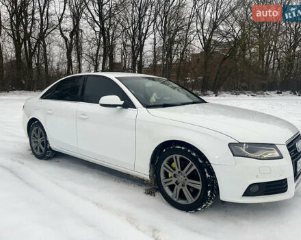 Білий Ауді А4, об'ємом двигуна 3 л та пробігом 247 тис. км за 12400 $, фото 1 на Automoto.ua
