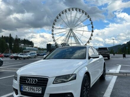 Белый Ауди А4, объемом двигателя 2 л и пробегом 260 тыс. км за 10000 $, фото 1 на Automoto.ua