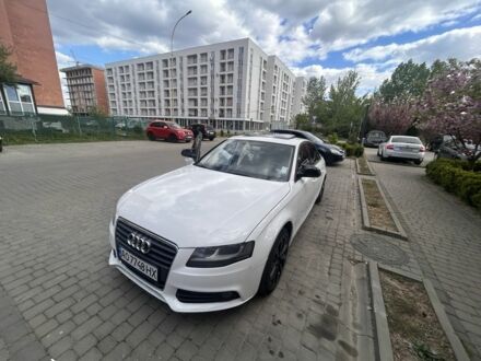 Білий Ауді А4, об'ємом двигуна 2 л та пробігом 287 тис. км за 7999 $, фото 1 на Automoto.ua