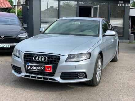 Білий Ауді А4, об'ємом двигуна 2 л та пробігом 163 тис. км за 12890 $, фото 1 на Automoto.ua