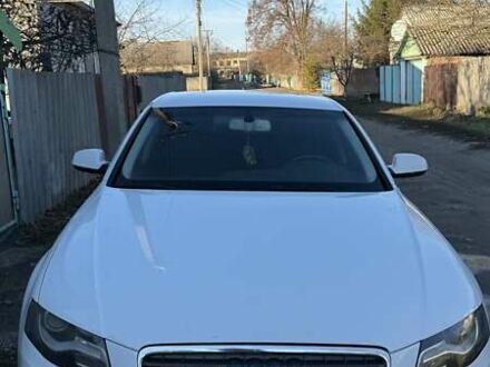 Белый Ауди А4, объемом двигателя 1.8 л и пробегом 218 тыс. км за 10500 $, фото 1 на Automoto.ua