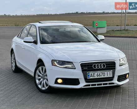 Білий Ауді А4, об'ємом двигуна 2 л та пробігом 190 тис. км за 8500 $, фото 1 на Automoto.ua