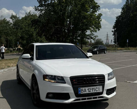 Белый Ауди А4, объемом двигателя 2 л и пробегом 245 тыс. км за 9000 $, фото 1 на Automoto.ua