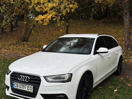 Ауди А4 2012 в Чернигове на Automoto.ua Белый Ауди А4, объемом двигателя 2.01 л и пробегом 340 тыс. км за 11200 $, фото 1 на Automoto.ua