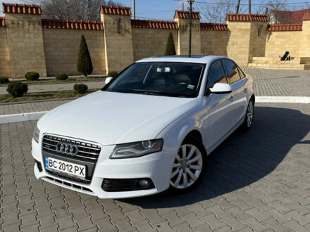 Білий Ауді А4, об'ємом двигуна 2 л та пробігом 200 тис. км за 10500 $, фото 1 на Automoto.ua