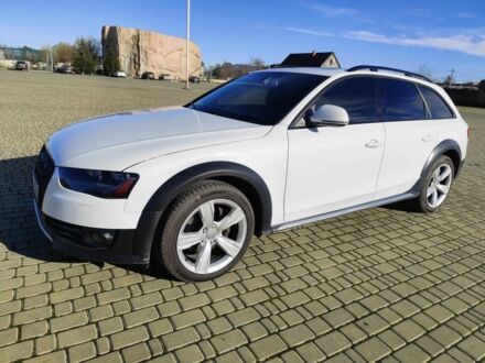 Белый Ауди А4, объемом двигателя 2 л и пробегом 240 тыс. км за 12500 $, фото 1 на Automoto.ua