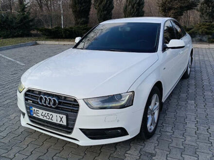 Ауди А4 2012 в Павлограде на Automoto.ua Белый Ауди А4, объемом двигателя 1.8 л и пробегом 230 тыс. км за 10800 $, фото 1 на Automoto.ua