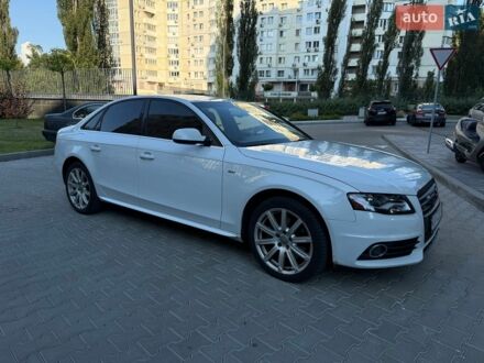 Білий Ауді А4, об'ємом двигуна 2 л та пробігом 247 тис. км за 9800 $, фото 1 на Automoto.ua