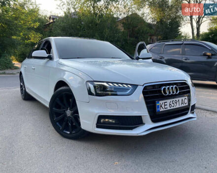 Білий Ауді А4, об'ємом двигуна 2 л та пробігом 211 тис. км за 10500 $, фото 1 на Automoto.ua