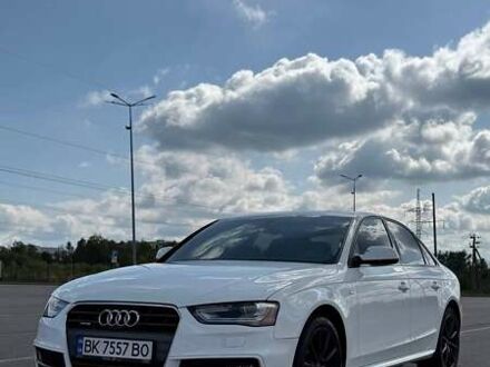 Ауді А4 2013 у Тернополі на Automoto.ua Білий Ауді А4, об'ємом двигуна 1.98 л та пробігом 155 тис. км за 11500 $, фото 1 на Automoto.ua