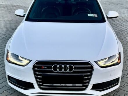 Ауді А4 2013 у Володимир-Волинський на Automoto.ua Білий Ауді А4, об'ємом двигуна 1.98 л та пробігом 225 тис. км за 12490 $, фото 1 на Automoto.ua