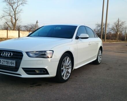 Белый Ауди А4, объемом двигателя 2 л и пробегом 218 тыс. км за 11900 $, фото 1 на Automoto.ua