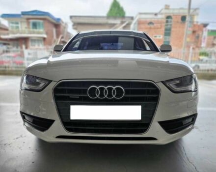Белый Ауди А4, объемом двигателя 2 л и пробегом 48 тыс. км за 7969 $, фото 1 на Automoto.ua