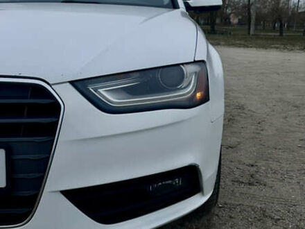 Білий Ауді А4, об'ємом двигуна 2 л та пробігом 237 тис. км за 12300 $, фото 1 на Automoto.ua
