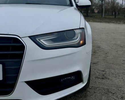 Белый Ауди А4, объемом двигателя 2 л и пробегом 237 тыс. км за 12300 $, фото 1 на Automoto.ua