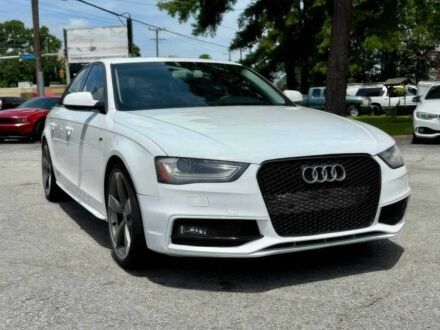 Белый Ауди А4, объемом двигателя 2 л и пробегом 81 тыс. км за 3500 $, фото 1 на Automoto.ua