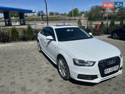 Ауди А4 2014 в Новоукраинке на Automoto.ua Белый Ауди А4, объемом двигателя 1.98 л и пробегом 217 тыс. км за 12800 $, фото 1 на Automoto.ua