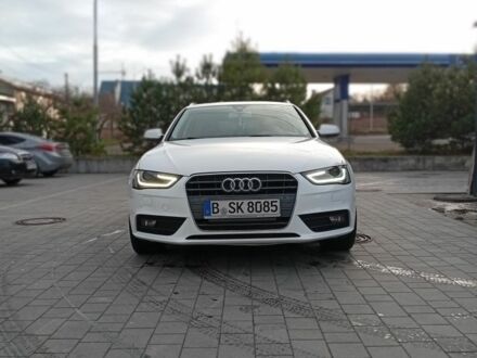 Білий Ауді А4, об'ємом двигуна 2 л та пробігом 242 тис. км за 13500 $, фото 1 на Automoto.ua