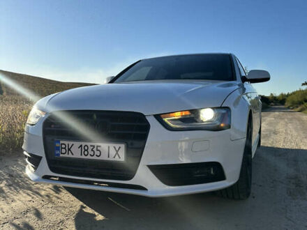 Ауди А4 2015 в Ровно на Automoto.ua Белый Ауди А4, объемом двигателя 1.98 л и пробегом 154 тыс. км за 13999 $, фото 1 на Automoto.ua