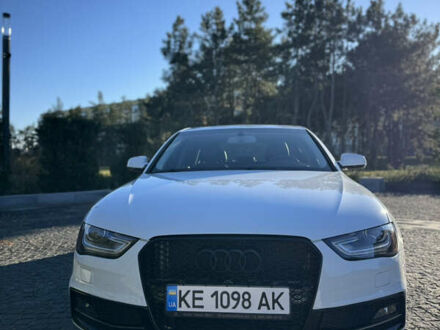 Ауді А4 2015 у Дніпро (Дніпропетровську) на Automoto.ua Білий Ауді А4, об'ємом двигуна 1.98 л та пробігом 142 тис. км за 14650 $, фото 1 на Automoto.ua