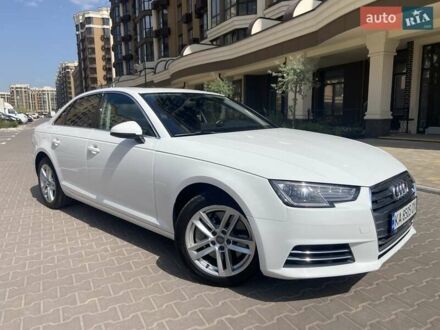 Ауді А4 2015 у Києві на Automoto.ua Білий Ауді А4, об'ємом двигуна 1.98 л та пробігом 106 тис. км за 19900 $, фото 1 на Automoto.ua
