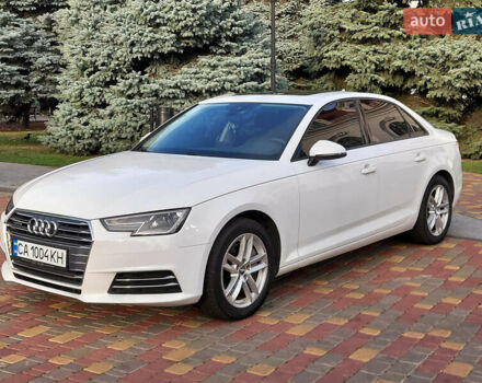 Белый Ауди А4, объемом двигателя 1.98 л и пробегом 144 тыс. км за 17399 $, фото 1 на Automoto.ua