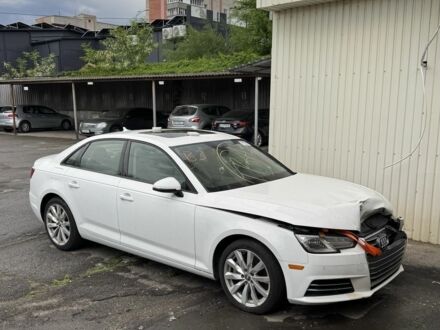 Белый Ауди А4, объемом двигателя 2 л и пробегом 200 тыс. км за 11399 $, фото 1 на Automoto.ua