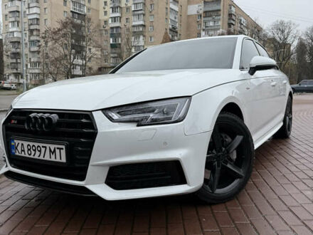 Белый Ауди А4, объемом двигателя 1.98 л и пробегом 167 тыс. км за 20000 $, фото 1 на Automoto.ua