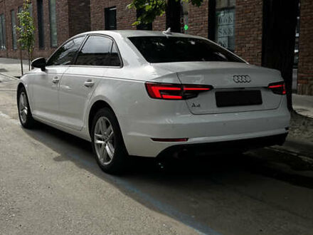 Білий Ауді А4, об'ємом двигуна 1.98 л та пробігом 144 тис. км за 15300 $, фото 1 на Automoto.ua