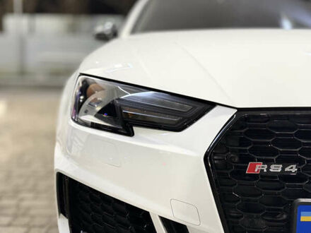 Білий Ауді А4, об'ємом двигуна 2 л та пробігом 162 тис. км за 19500 $, фото 1 на Automoto.ua