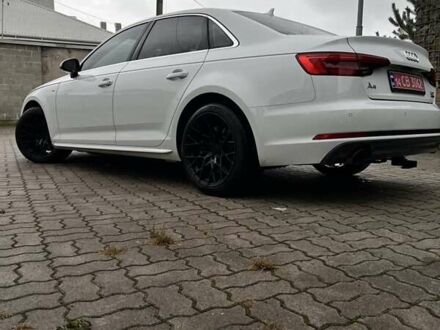 Белый Ауди А4, объемом двигателя 2 л и пробегом 130 тыс. км за 18000 $, фото 1 на Automoto.ua