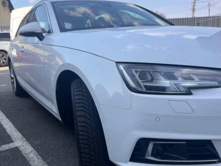Білий Ауді А4, об'ємом двигуна 3 л та пробігом 250 тис. км за 19200 $, фото 1 на Automoto.ua