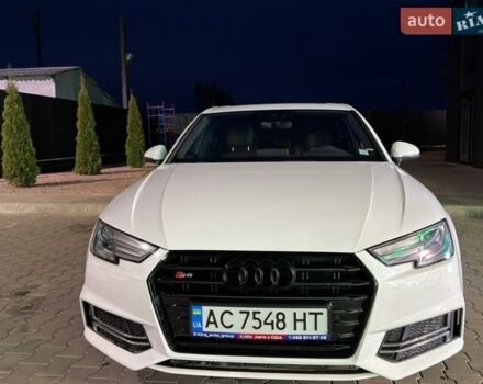 Белый Ауди А4, объемом двигателя 1.98 л и пробегом 153 тыс. км за 17000 $, фото 1 на Automoto.ua